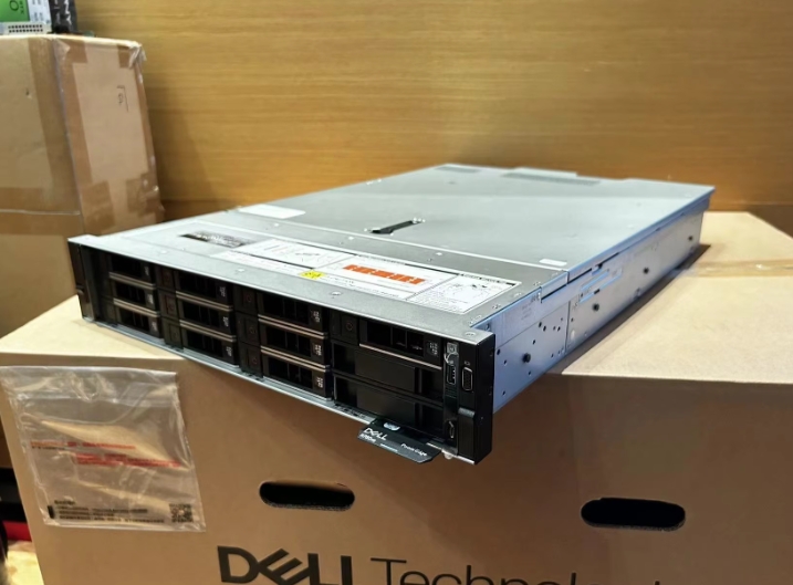 Dell PowerEdge R7625 Server: 2x AMD EPYC 9354 32C 768GB 2x 960GB 6x 7.68TB NVMe