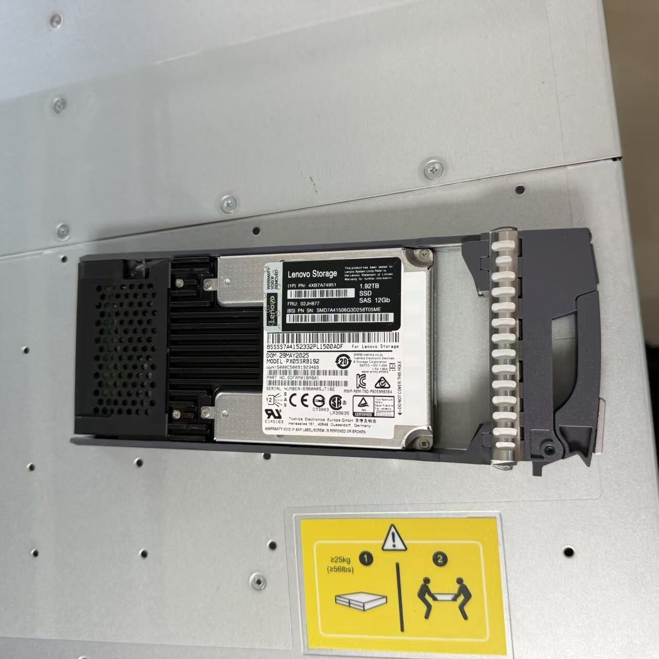 4XB7A74951 Lenovo 02JH877 DE 1.92 TB Solid State Drive - 2.5