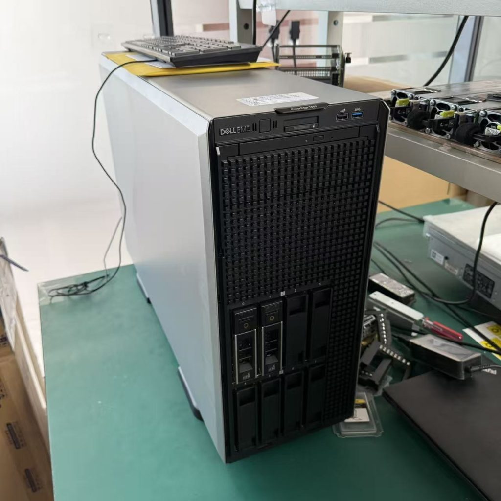 Dell PowerEdge T550 Tower Server, 8 x 3.5″ Drive Bays, Enterprise Desktop Server for Data Storage & Business Computing