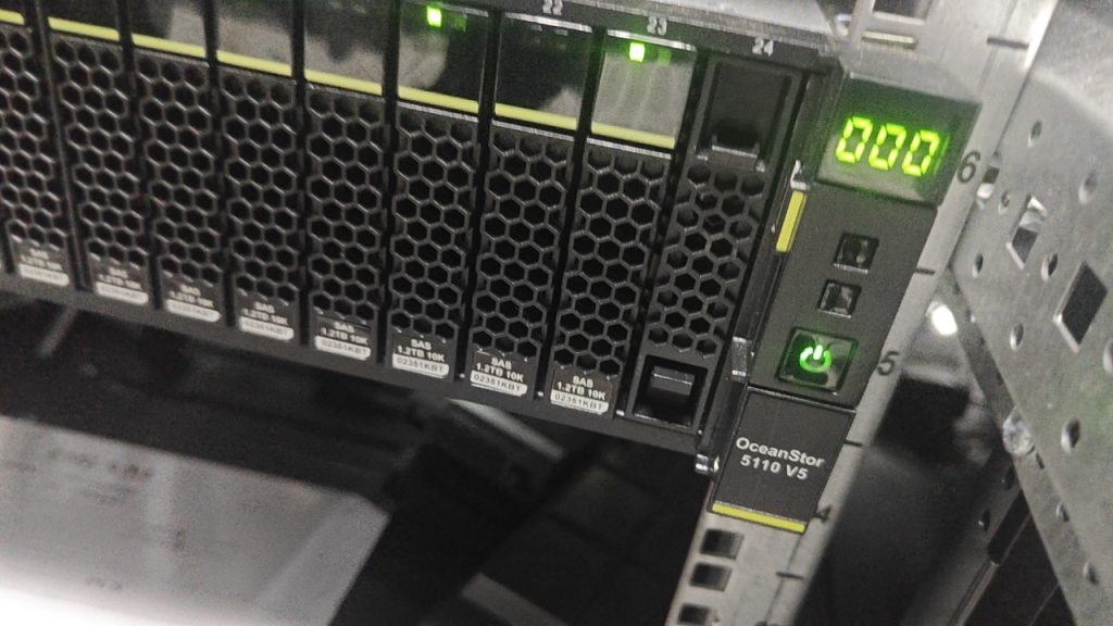 Huawei 02351SGF SAS10K-2.4T2S-A2 Description: 2.4TB 10K RPM SAS hard disk unit (2.5″), suitable for Huawei Storage 5500V5, 5300V5, 5500V3, and 5300V3.