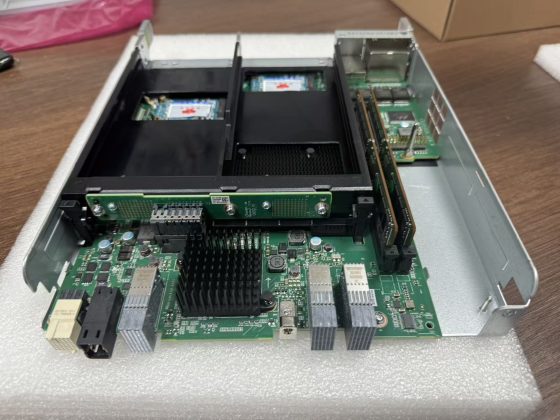 03057711 STL2CONTB3 Huawei OceanStor 5500V5 5300V5 storage controller 03057711 STL2CONTB3 Huawei OceanStor 5500V5 5300V5 storage controller